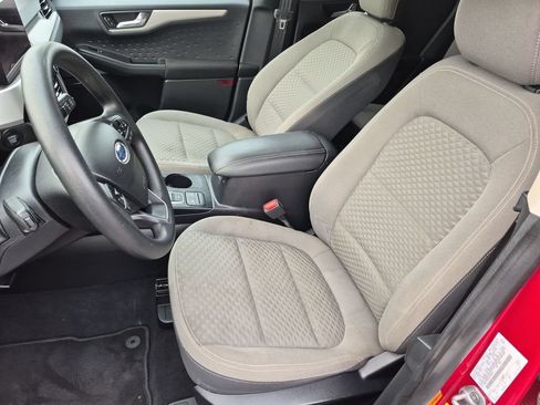 Used 2020 Ford Escape SE FWD image 15