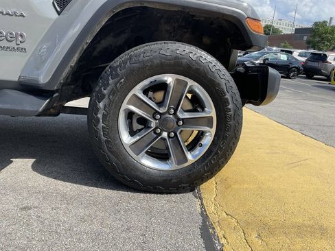 Certified 2020 Jeep Wrangler Unlimited Sahara w/ Cold Weather Group AWD/4WD image 11