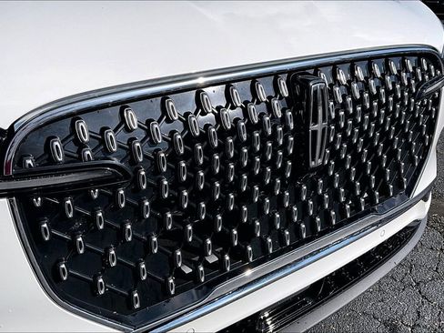 Certified 2025 Lincoln Aviator Reserve w/ Equipment Group 201A image 31