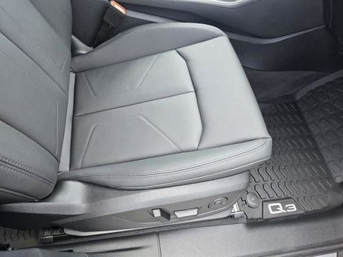 New 2025 Audi Q3 2.0T Premium image 16