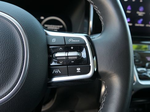 Used 2023 Kia Sorento SX FWD image 13