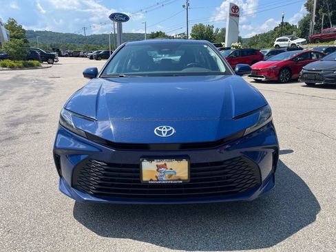 Used 2025 Toyota Camry LE w/ Convenience Package AWD/4WD image 2