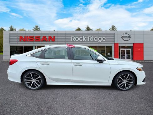 Used 2023 Honda Civic Touring image 7