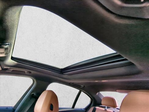 Used 2023 BMW 330i Sedan w/ Driving Assistance Package image 16