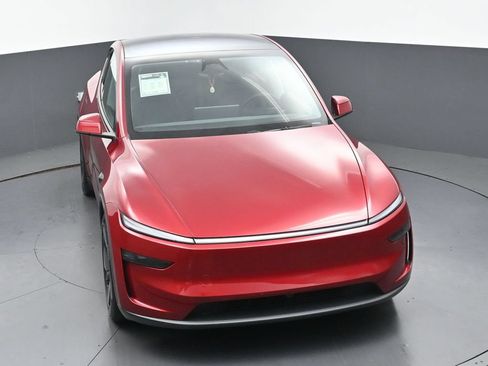 Used 2026 Tesla Model Y Long Range RWD image 40