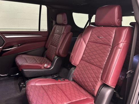 Used 2026 Cadillac Escalade ESV Sport w/ Touring Package AWD/4WD image 16