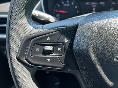 Used 2022 Chevrolet TrailBlazer LT w/ Convenience Package FWD image 23