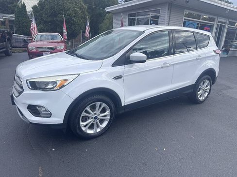 Used 2017 Ford Escape SE AWD/4WD image 10