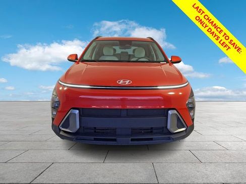 Certified 2025 Hyundai Kona SEL AWD/4WD image 3