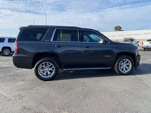 Used 2017 GMC Yukon SLE image 5