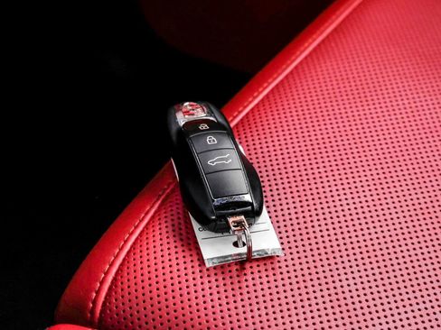 Used 2021 Porsche Macan GTS AWD/4WD image 67
