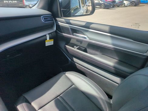 New 2026 Jeep Grand Wagoneer Limited AWD/4WD image 18