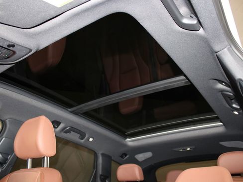 Used 2022 Audi Q7 2.0T Premium Plus w/ Premium Plus Package image 4