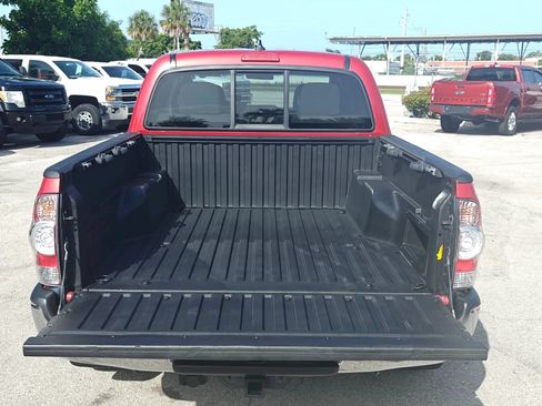 Used 2014 Toyota Tacoma PreRunner w/ SR5 Package RWD image 6