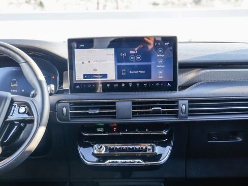 Used 2024 Lincoln Corsair Reserve w/ Equipment Group 201A image 14