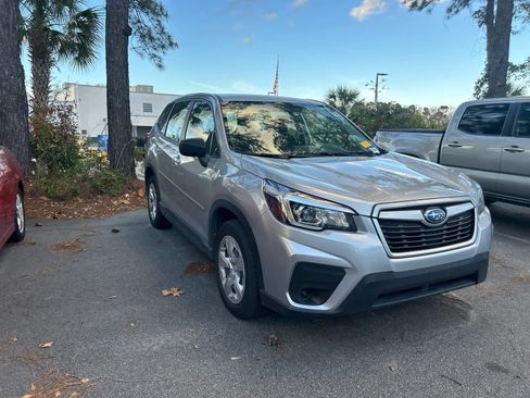 Used 2019 Subaru Forester image 5