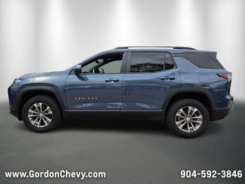 New 2026 Chevrolet Equinox LT w/ Convenience Package II image 2