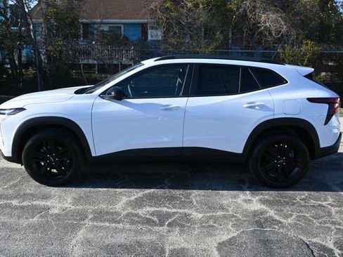 New 2026 Chevrolet Trax ACTIV w/ Sunroof Package image 2