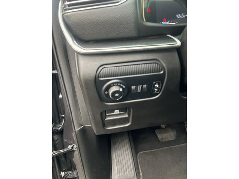 Used 2022 Jeep Wagoneer Series I w/ Convenience Group I AWD/4WD image 18