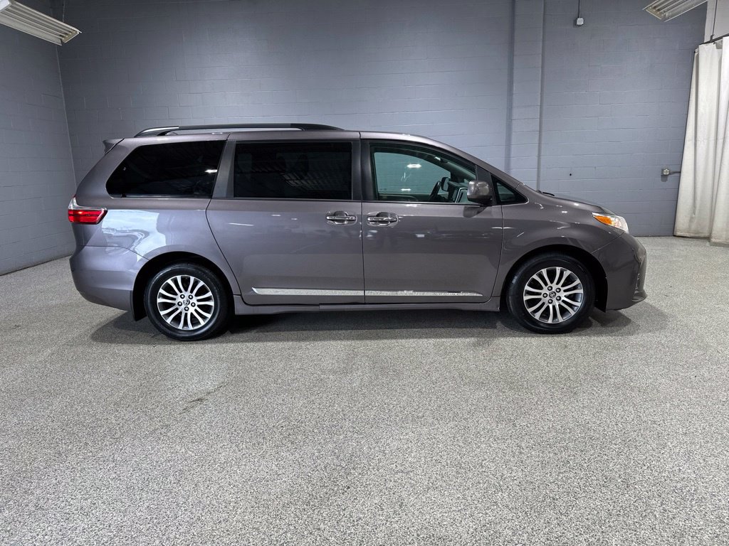 Used 2020 Toyota Sienna XLE w/ Protection Package FWD image 3