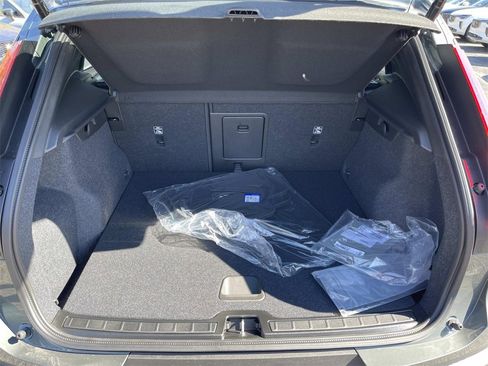 New 2026 Volvo XC40 B5 Core w/ Climate Package image 12