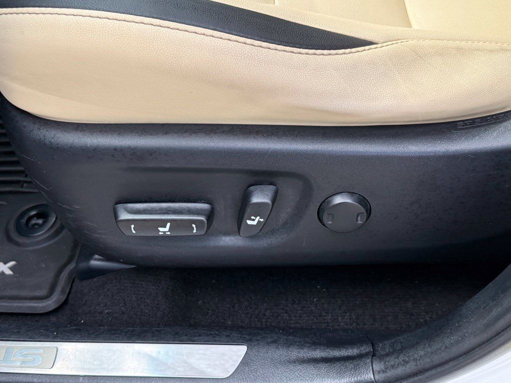 Used 2016 Lexus NX 200t FWD w/ Accessory Package image 20