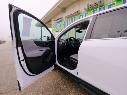 Used 2024 Chevrolet Equinox LT image 26