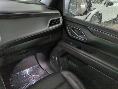 Used 2023 Chevrolet Suburban LT AWD/4WD image 16