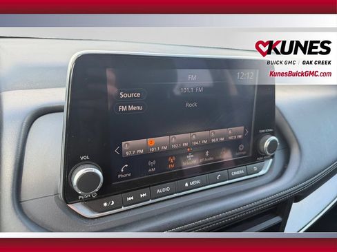 Used 2025 Nissan Rogue SV AWD/4WD image 26