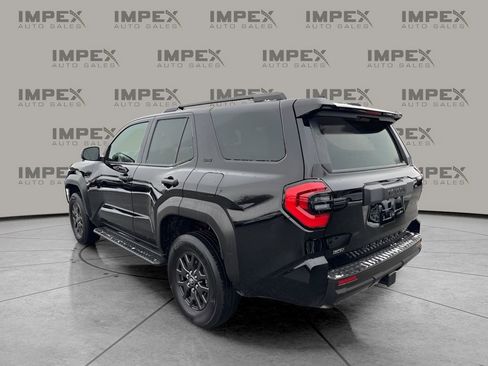 Used 2025 Toyota 4Runner SR5 image 3