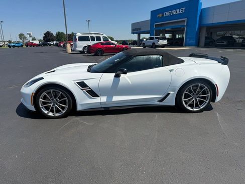 Used 2019 Chevrolet Corvette Grand Sport RWD image 2