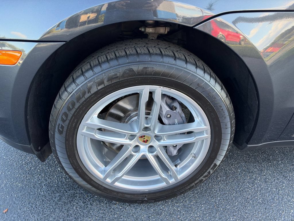 Used 2021 Porsche Macan w/ Premium Package AWD/4WD image 41