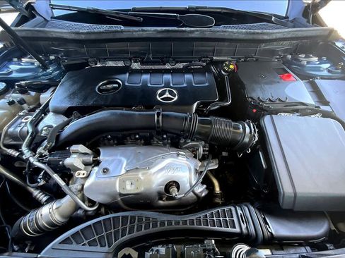 Used 2023 Mercedes-Benz GLB 250 image 31