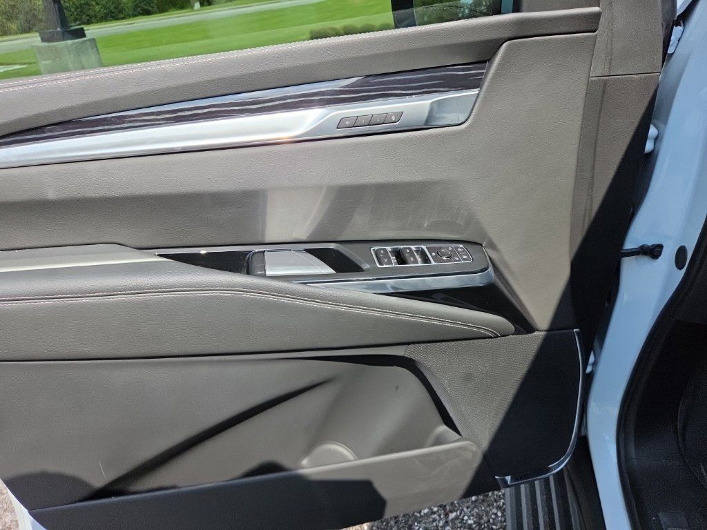 Used 2026 Cadillac Escalade Sport w/ LPO, ONYX Package AWD/4WD image 15