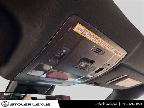 Used 2025 Lexus IS 500 image 29