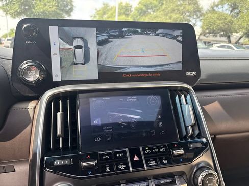 Used 2022 Lexus LX 600 4WD w/ Accessory Package (Z1) image 14