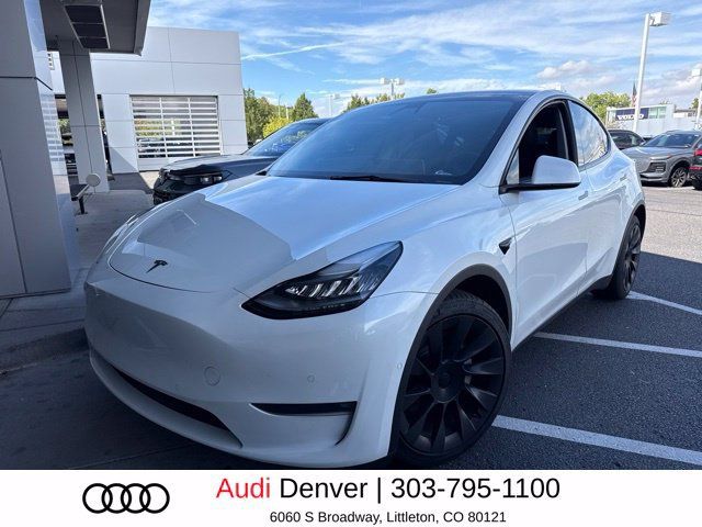 Used 2021 Tesla Model Y Long Range AWD/4WD image 1