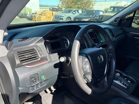 Used 2023 Honda Ridgeline RTL-E image 11