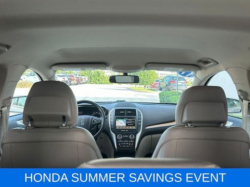 Used 2017 Lincoln MKC Select w/ Select Plus Package FWD image 12