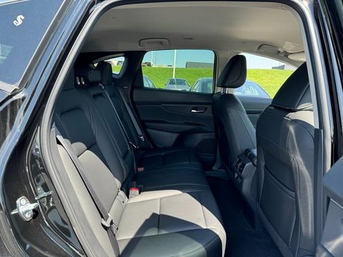 Used 2025 Nissan Murano SV image 5