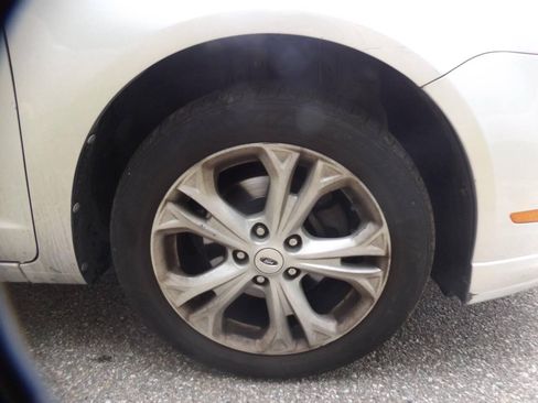 Used 2012 Ford Fusion SE FWD image 11