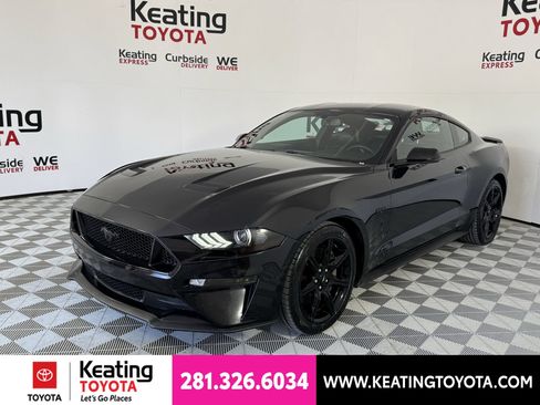 Used 2020 Ford Mustang GT Premium w/ Black Accent Package RWD image 9
