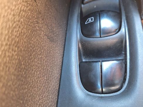 Used 2019 Nissan Rogue SL w/ Premium Package image 18