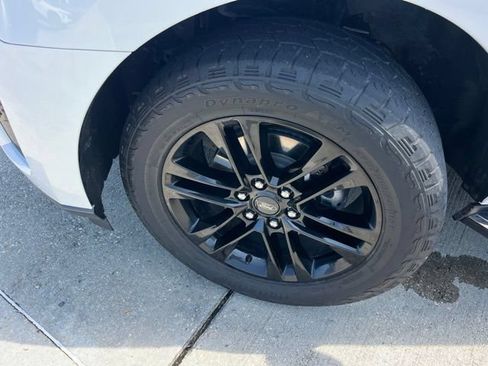 Used 2023 Ford Expedition XLT RWD image 33