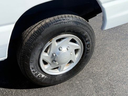 Used 2012 Ford E-250 and Econoline 250 w/ PWR Group image 10