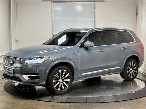 Used 2021 Volvo XC90 T8 Inscription w/ Advanced Package AWD/4WD image 4