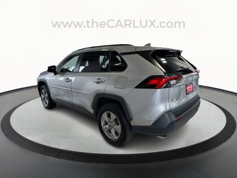 Used 2022 Toyota RAV4 XLE AWD/4WD image 5