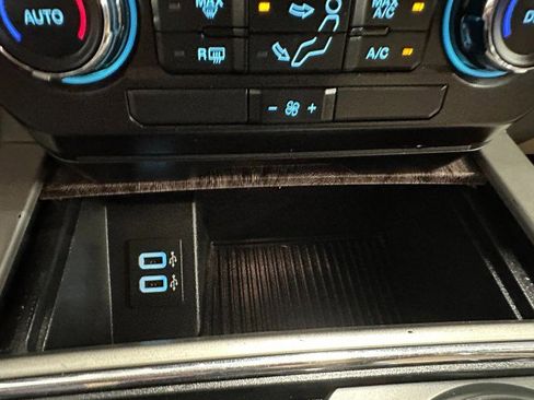 Used 2017 Ford F350 Lariat w/ FX4 Off-Road Package image 78