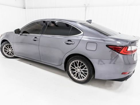 Used 2018 Lexus ES 350 w/ Premier Package FWD image 4