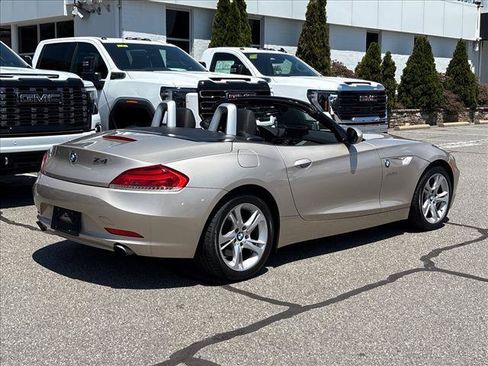 Used 2009 BMW Z4 sDrive35i RWD image 2